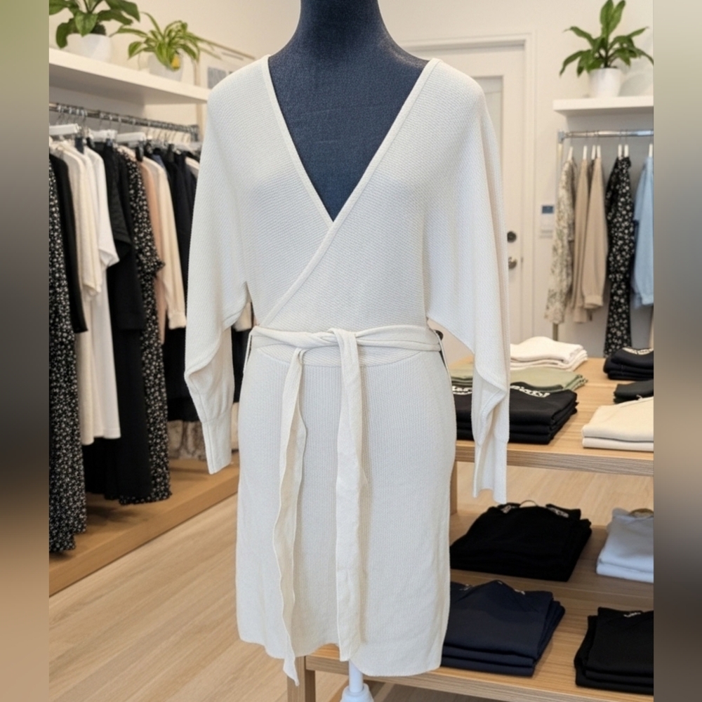 Fashion Nova Beige Knit Belted V-Neck Long Sleeve Women's‎ dress Size M